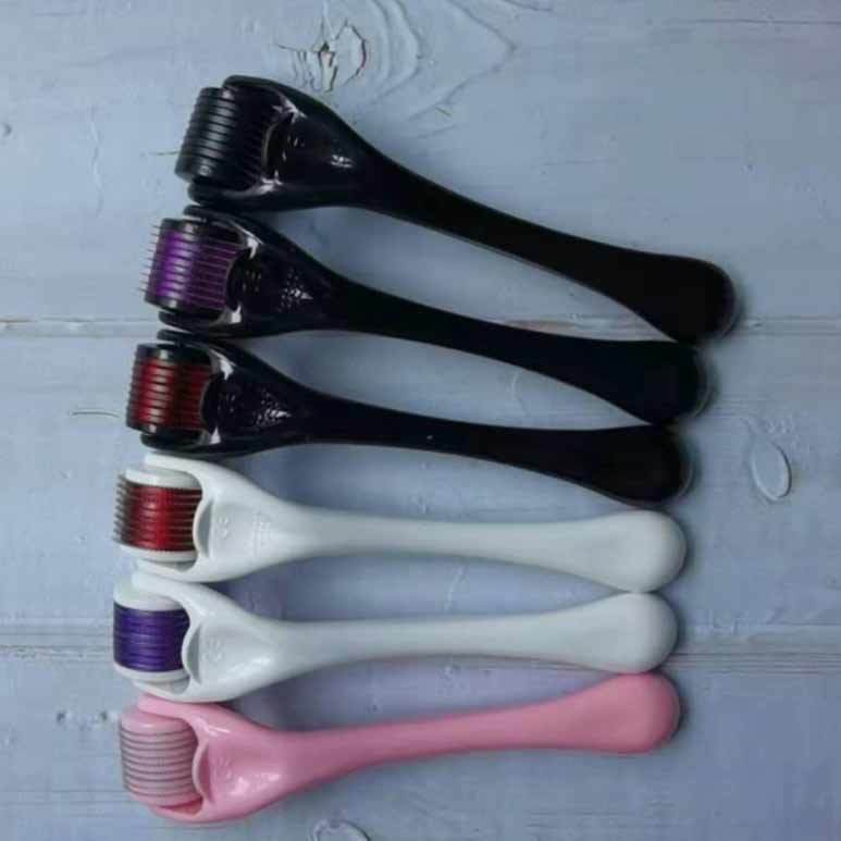 튼살이 있는 부위에 롤러를 문지르는 자가치유 재생할 수 있는