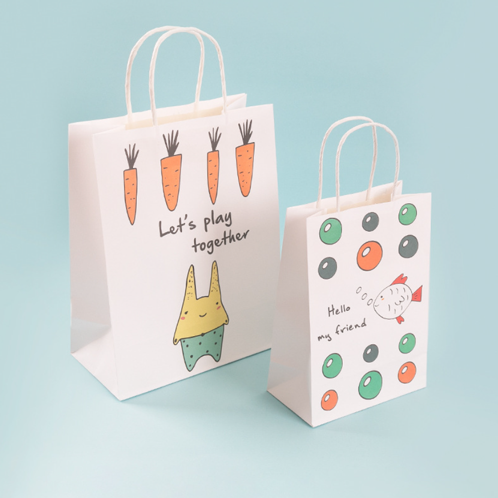 깔끔한 화이트 색상의 종이 쇼핑백에 컬러플한 그림이 그려진 제품입니다. <중국구매대행 추천 종이 쇼핑백>