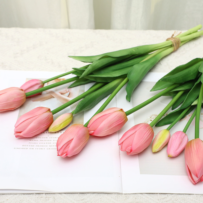 생화 처럼 디테일하면서도 정교하게 만들어져 실제 꽃 처럼 보입니다. <중국구매대행 추천 튤립 조화 꽃>