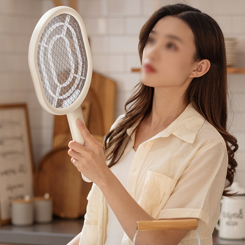 모기가 보일 때 간단하게 휙 하고 휘두르기만 하면 끝! <알리바바구매대행 추천 전기 모기채>